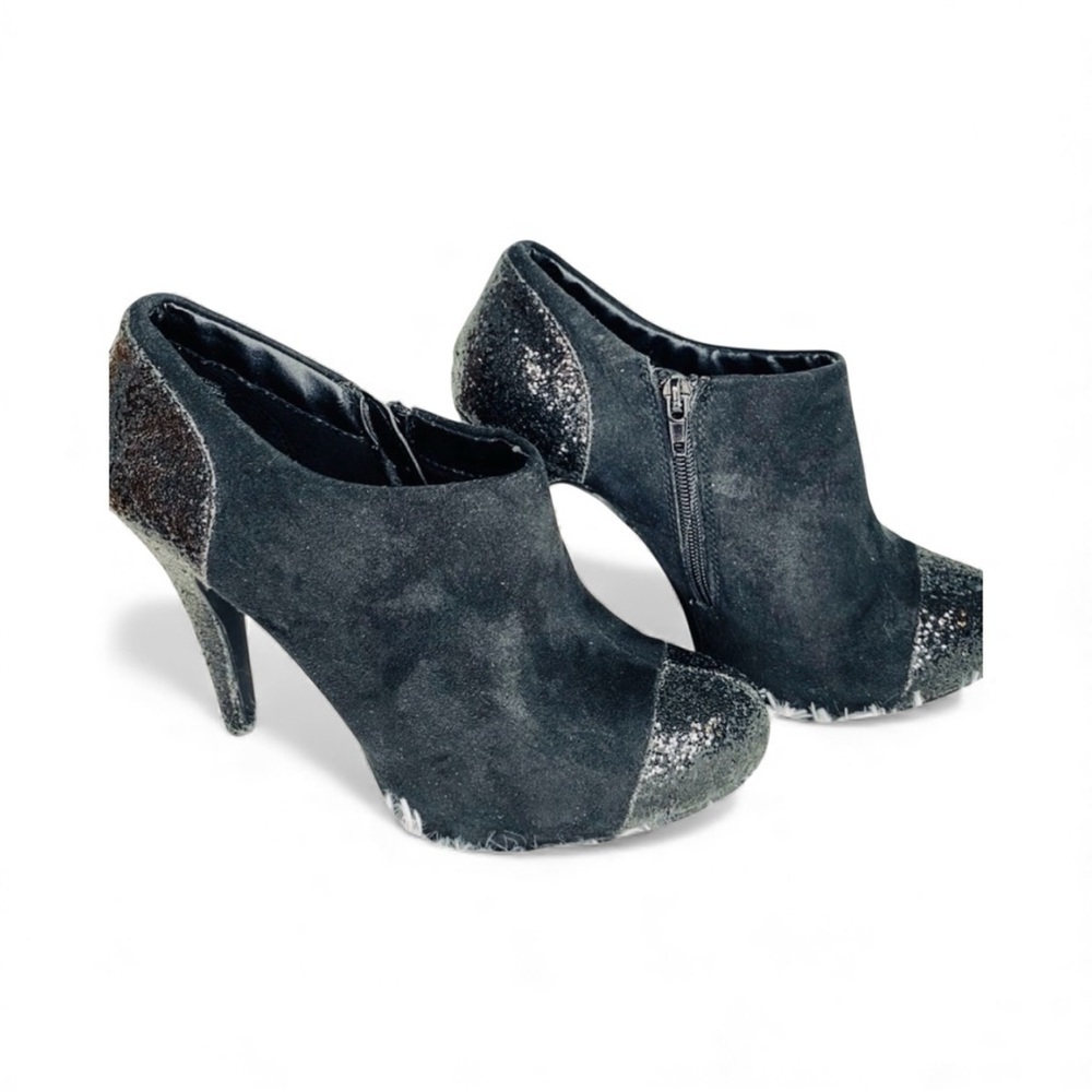 RAMPAGE Stiletto Short Boots Black
Size 7.5